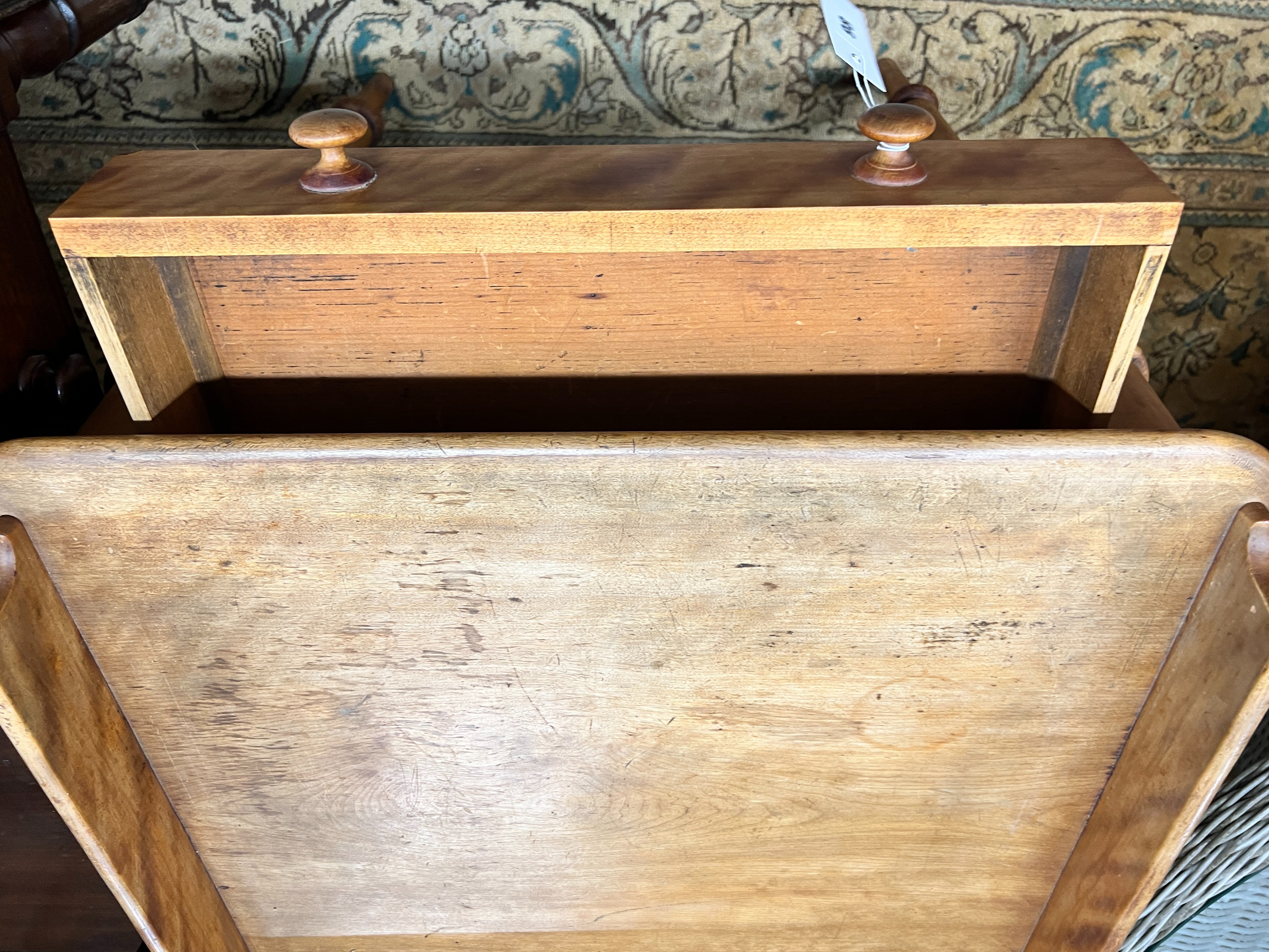 A small Victorian satin walnut side table, width 65cm, depth 55cm, height 79cm